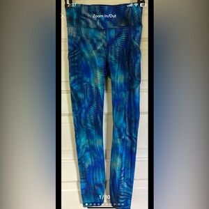 NWOT Lululemon Blue/Multicolor, Invigorate 25" leggings with pockets Size 2